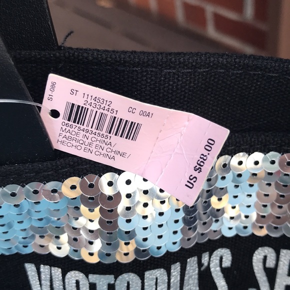Victoria Secret Carry Bag NWT sequins Silver & Black Retail $68 - Picture 3 of 7